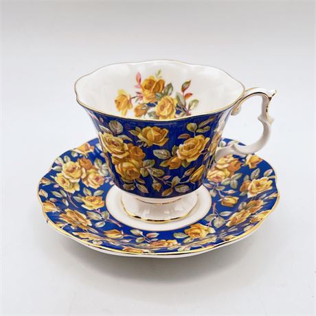 Royal Albert "Glamis" Tea Cup Set