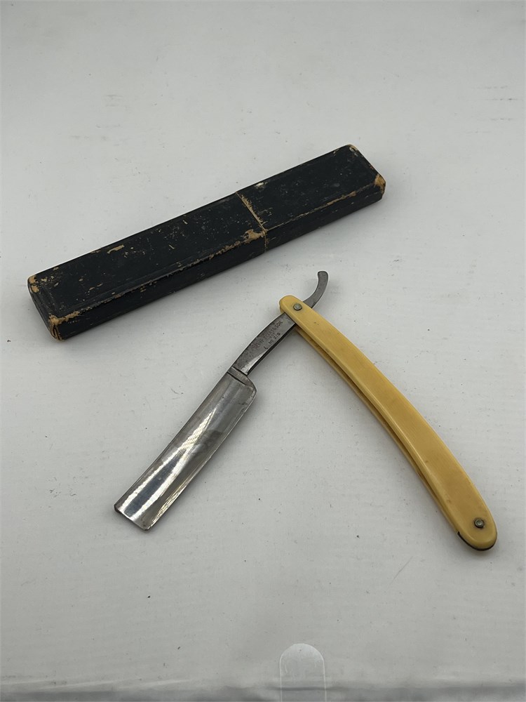 Rust Belt Revival Online Auctions - 1865 Henry sears & son Straight razor