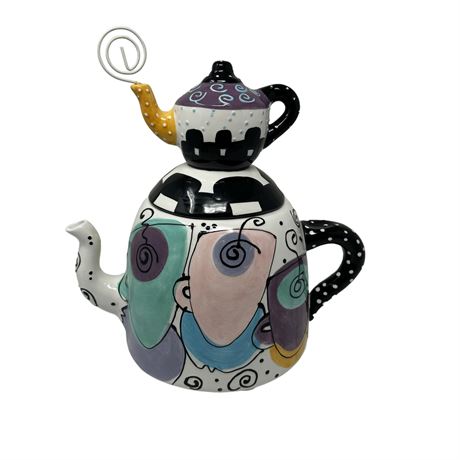 Joanne delomba Teapot