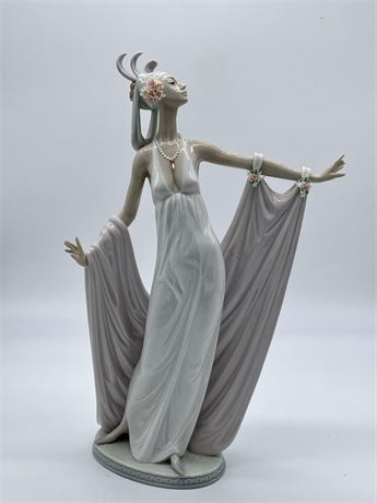 Lladro "Grand Dame" Figurine