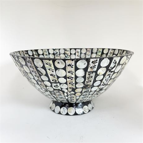 Mother of Pearl Inlaid Lacquered Centerpiece Bowl