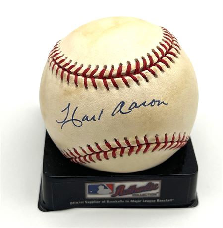 Hank Aaron Signed National League Baseball Scoreboard COA Early Signature