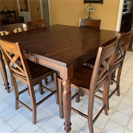 Kitchen Table with 6 Chairs (See Description)