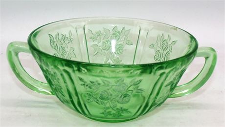 Depression glass double handle bowl