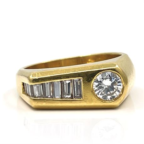 Contemporary Diamond and 18K Yellow Gold Ring