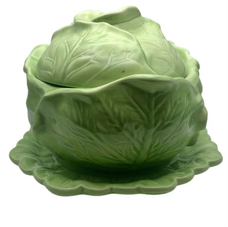 Holland Mold Cabbage Bowl with Lid and Plate