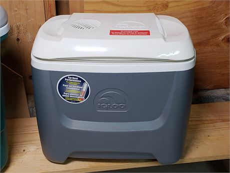Igloo Recreational Vehicle Refrigerator Model ICELESS