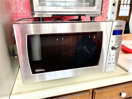 Panasonic Microwave and Cookware