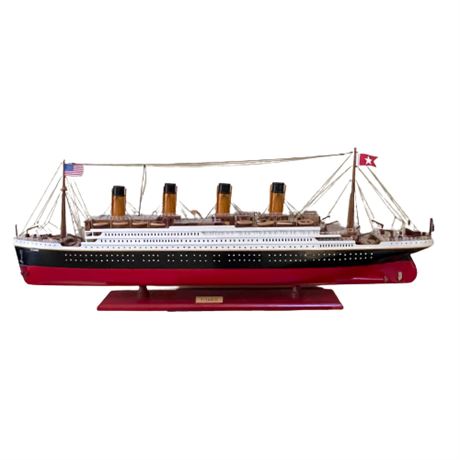 Bid On Everything - RMS Titanic Ship Model 40