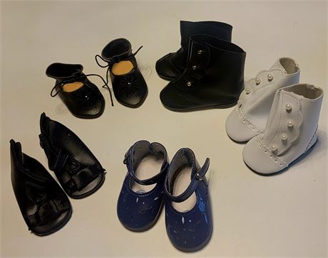 (5) pairs of doll booties and shoes