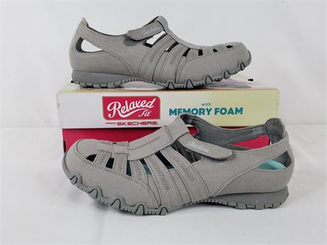 Skechers with Memory Foam Women's Size 9.5