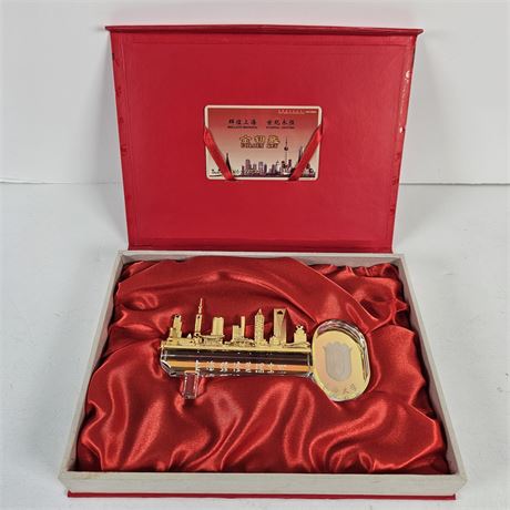 Brilliant Shanghai Eternal Century Golden Key in Gift Box