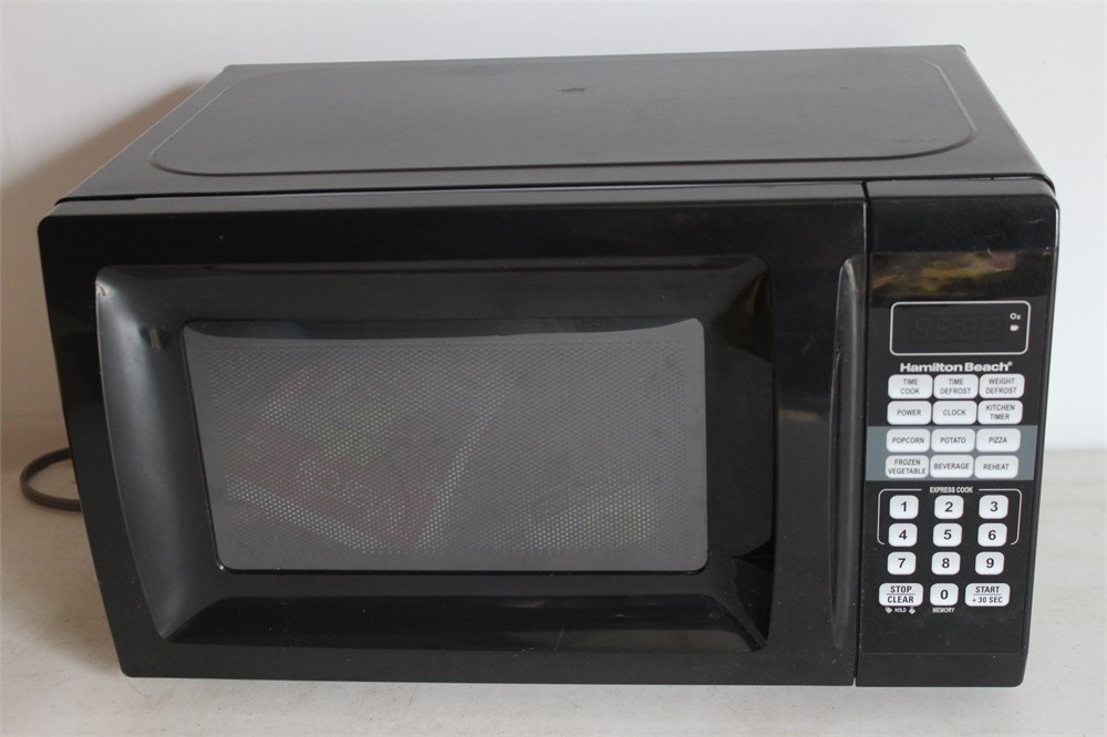 Rust Belt Revival Online Auctions - Hamilton Beach Microwave