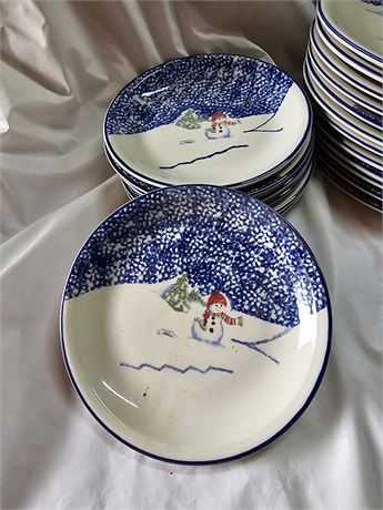 THOMSON POTTERY HOLIDAY PLATES / HOLIDAY GLASSWARE