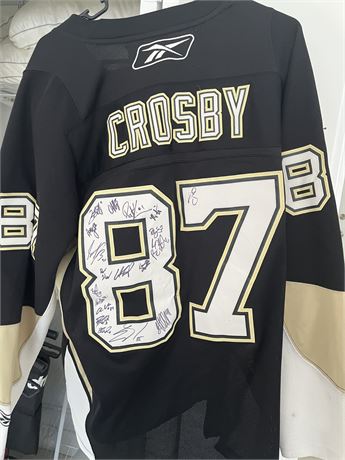 Sidney Crosby Signed Jersey