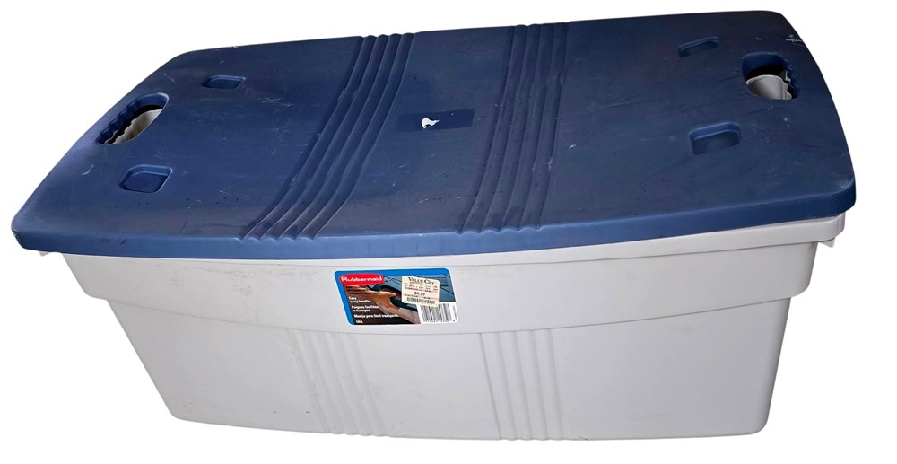 Rust Belt Revival Online Auctions - Rubbermaid 125L Lidded Storage ...