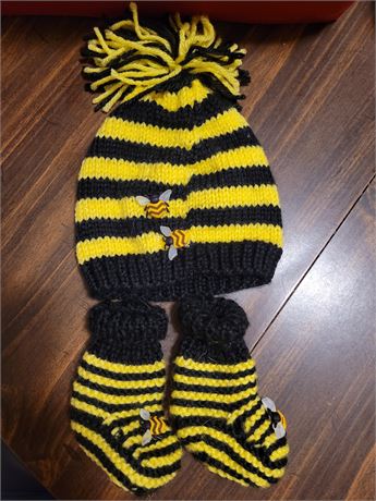 Newborn Baby Hat and Booties-Bee Design