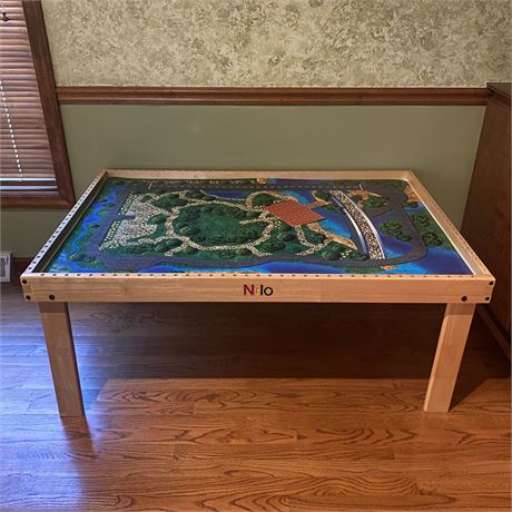 Nilo Kids Activity Table with Removable Graphic Play Mat