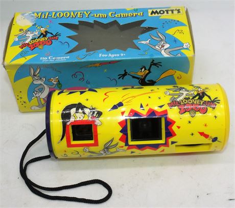 Looney Tunes Camera & box