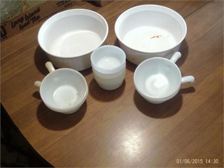 Anchor Hocking Cups, Prep Bowls and Unmarked Souffles