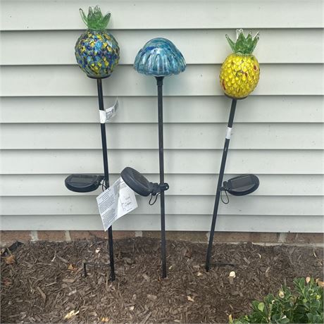 Lot of 3 Solar Powered Yard Stakes with 2 Pineapples