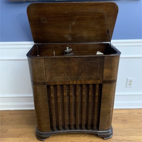 Vintage Truetone Console Radio and Record player