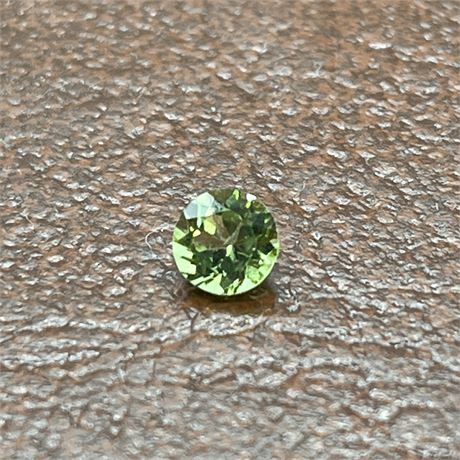 0.5ct Peridot Gem Faceted Light Green Gemstone