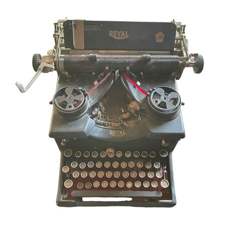 1928 Royal Model P Typewriter