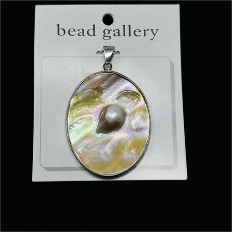 Bead Gallery Pearl in Shell 40x50mm Pendant