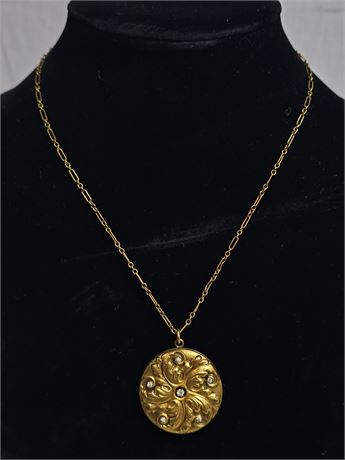 Rust Belt Revival Online Auctions - Locket Necklace