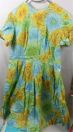 Vintage Ladies Day Dress with Sunflowers