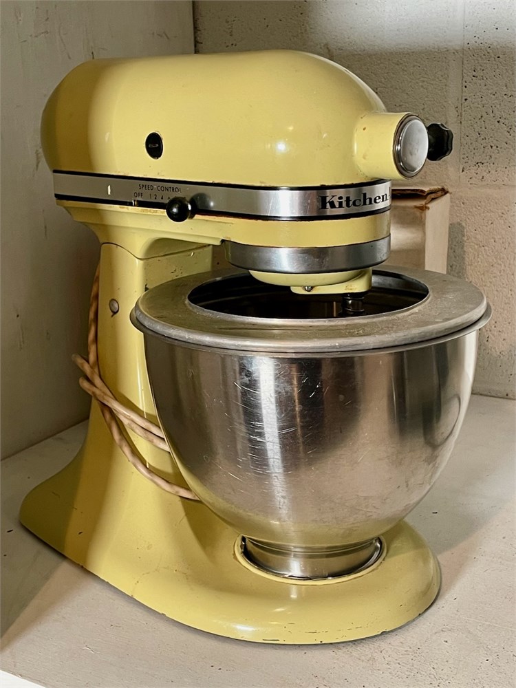 Auction Ohio  KitchenAid Stand Mixer