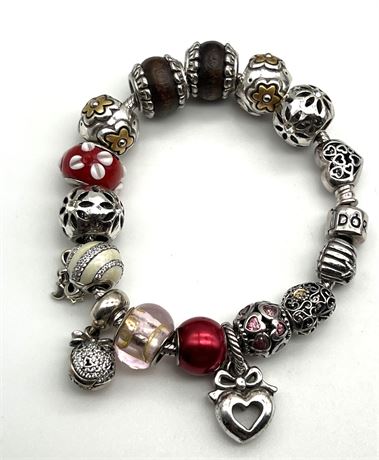 Nice Pandora bracelet w/Charms