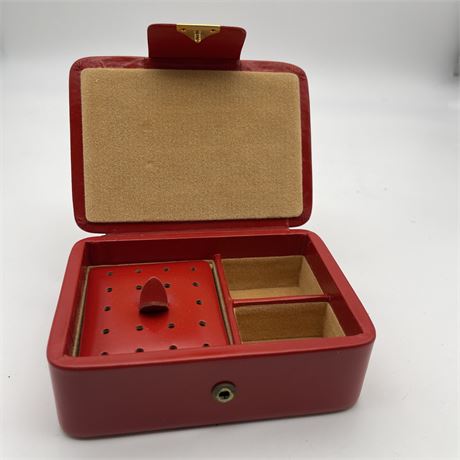 Red Leather Herz Spain Travel Jewelry Case