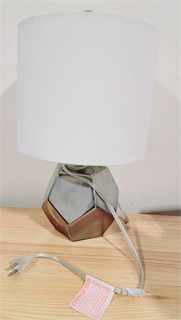 Very cute silver geometric shaped table lamp