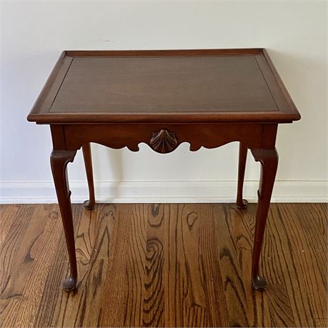 Vintage Queen Anne Style Tea or Side Table