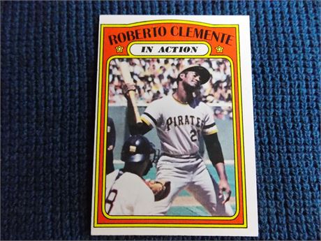 1972 Topps #310 Roberto Clemente In Action