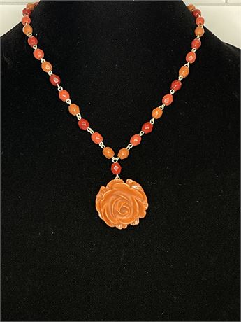 Rose Pendant Bead Necklace