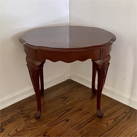 Vintage Ethan Allen Solid Cherry Oval Queen Anne Side Table